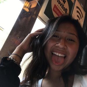 Meet your Posher, Stefanie